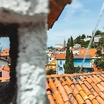 Kat-Y Terrace With Excellent View