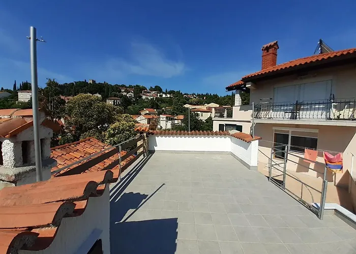 Kat-Y Terrace With Excellent View