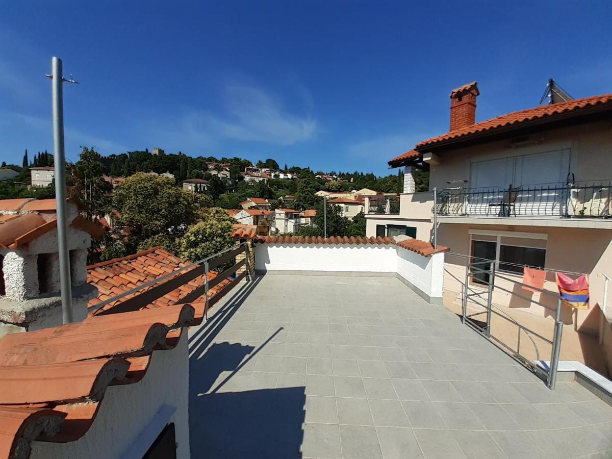 Kat-y Terrace With Excellent View Apartment