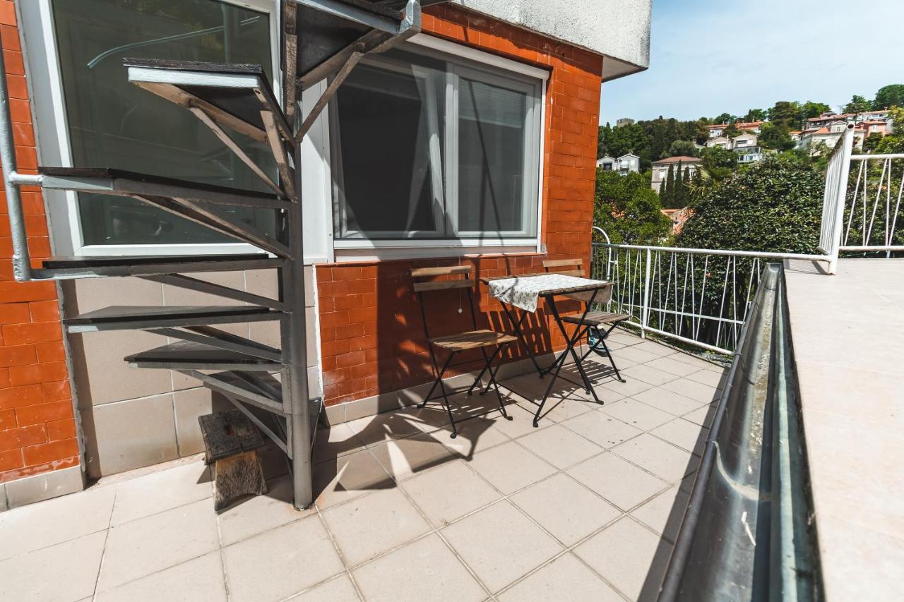 Kat-y Terrace With Excellent View *